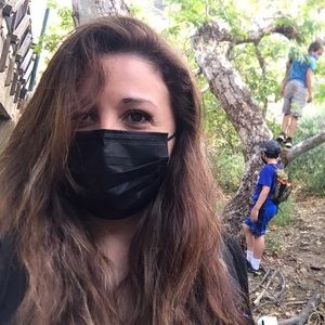 Meet your Posher, Ana